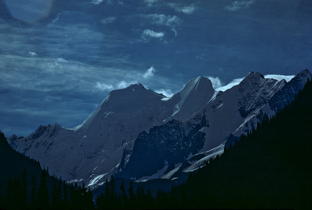 1976CRE25, ©Tim Medley