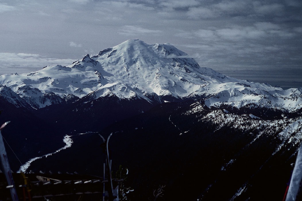 198701722 ©Tim Medley - Crystal Mountain, WA