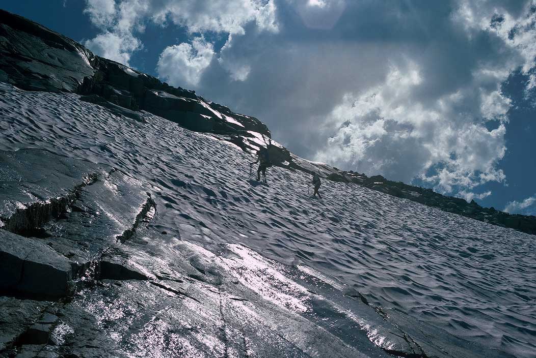 1993CA0602 ©Tim Medley - Lake Italy, John Muir Wilderness, CA