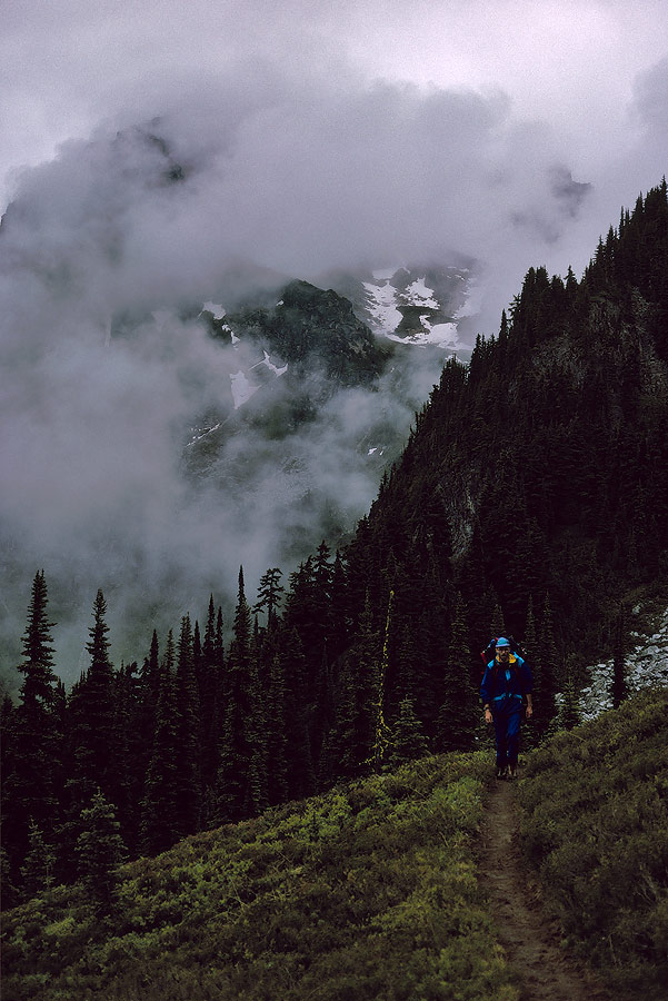 1993WA0519 &copy;Tim Medley - Miner's Ridge TR, Glacier Peak Wilderness, WA
