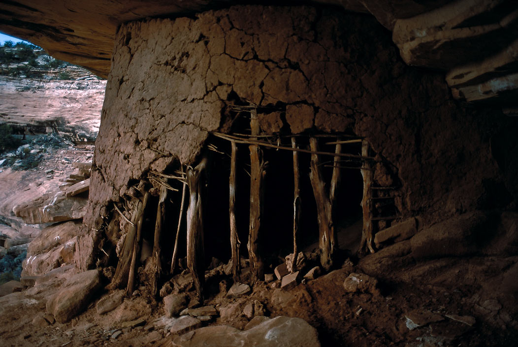 198712236 ©Tim Medley - Granary, Cedar Mesa, UT