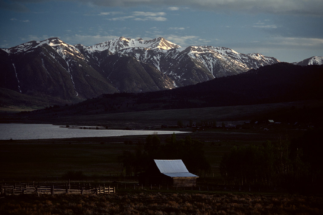 198704516 ©Tim Medley - Hebgen Lake, Madison Range, MT
